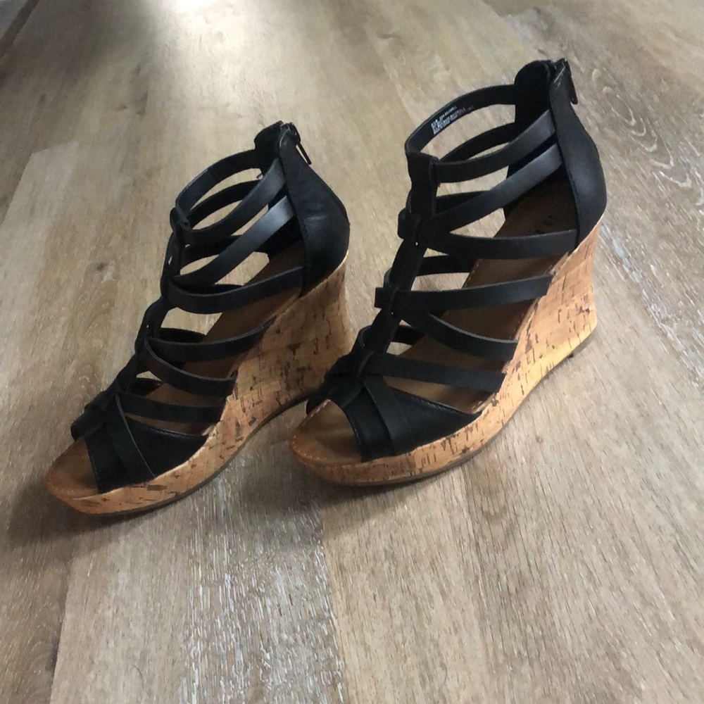 Ana Maxwell Wedge